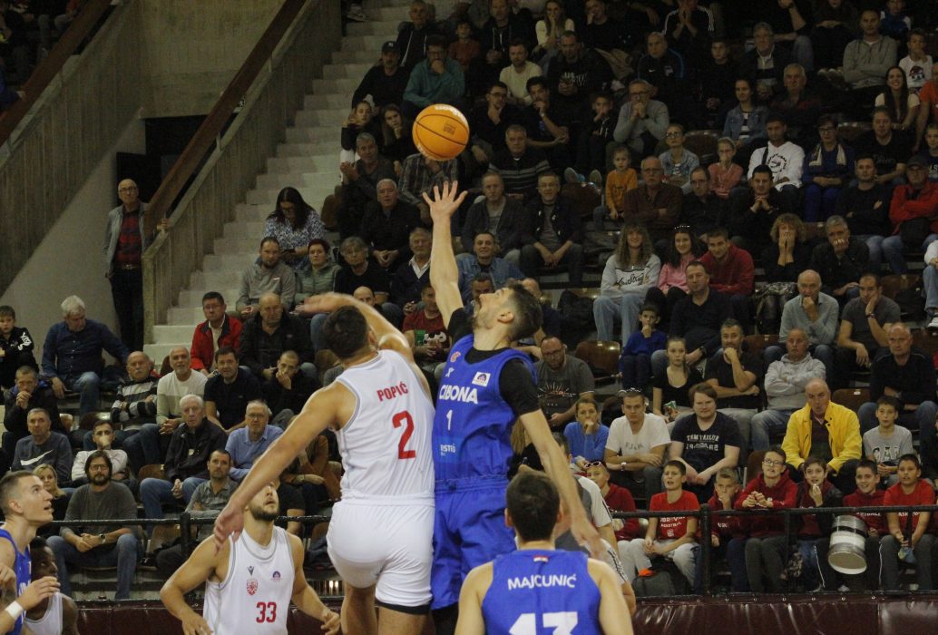 Cibona Slavila U Dubrovniku Pred Ispunjenim Tribinama Kk Cibona